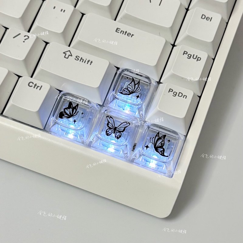 غطاء مفتاح شفاف بتصميم الفراشة - مراجعة Keyboard Gaming Transparent وسعره